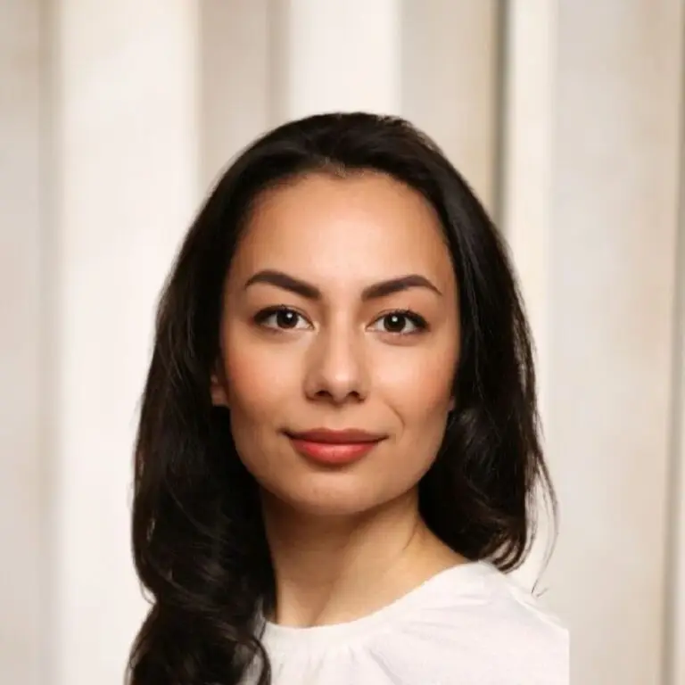 Nilab Ashrafi - Expertin für technisches SEO